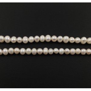 Perles d'eau douce blanche semi-ronde 5 mm grade C